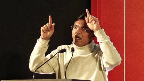 New Delhi: FIFA World Cup Trophy Unveiled During Trophy Tour