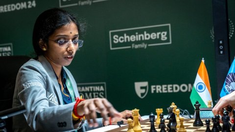 R Vaishali wins FIDE Women's Candidates, to face Ju Wenjun for World Championship title (Credit: FID