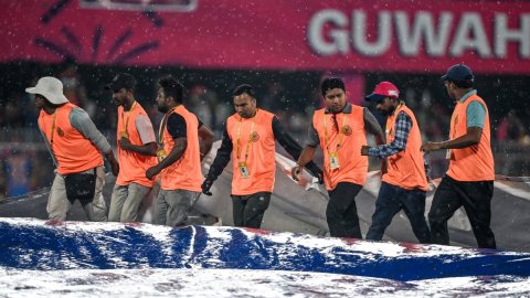 IPL 2026: RCB bring in Hazlewood for Duffy as RR elect to bowl in Guwahati