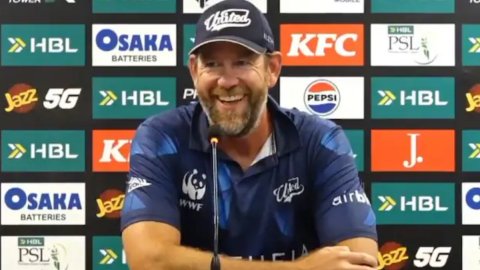 VIDEO: 'IPL एक मूवी है', पाकिस्तानी जर्नलिस्ट का सवाल सुनकर जेकब ओरम की छूट गई हंसी