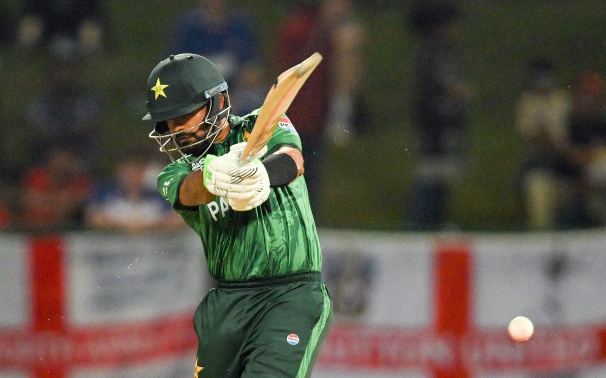 Keep These Things To Yourself’: Babar Azam Fumes At Reporter Over Kohli ...