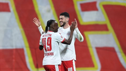 Leipzig tightens grip on Champions League berth