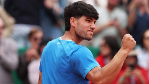 Munich Open 2026: Zverev digs deep to overcome Kecmanovic in decider to advance