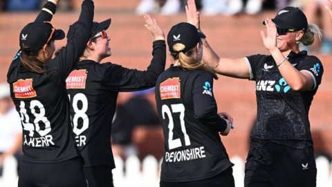 NZ W vs SA W: मैडी,ब्रकू और मेयर ने मचाया धमाल, न्यूजीलैंड ने तीसरे वनडे में साउथ अफ्रीका को हराकर ज