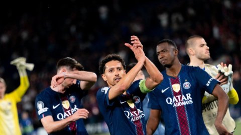 PSG edge Bayern in 9-goal Champions League SF forst-leg thriller