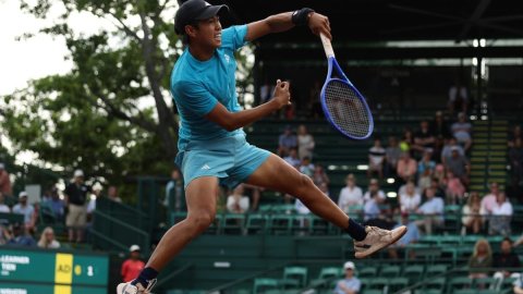 Tien, Tiafoe march into Houston quarterfinal