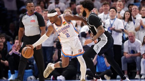 Oklahoma City Thunder defeated the San Antonio Spurs 