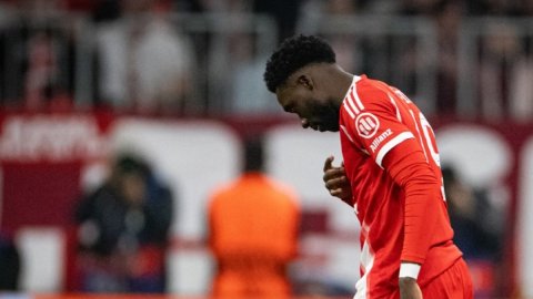 Alphonso Davies ruled out for weeks with hamstring injury, confirms Bayern Munich