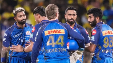 क्या मुंबई इंडियंस अब भी IPL 2026 के प्लेऑफ़ के लिए क्वालिफ़ाई कर सकती है? यहां जानिए समीकरण