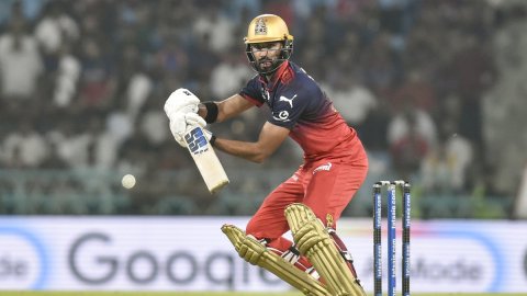 'Dev and Rajat showed great character': Mo Bobat after RCB loss