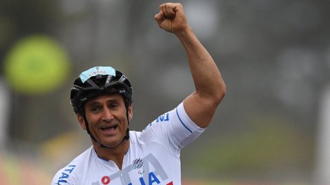 Former F1 driver and Paralympic champion Zanardi dies at 59