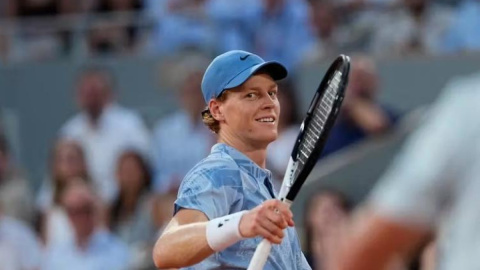 French Open में सिनर का जलवा, पिछले साल की हार भुलाकर पहले दौर में हासिल की शानदार जीत 