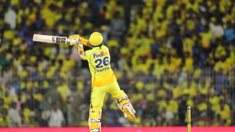 IPL 2026: Bowlers, Gaikwad, Kartik help CSK thrash MI by eight wickets (ld)