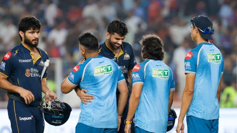 IPL 2026: ‘Siraj, Rabada setting the tone makes my job easier,’ says Holder after match-winning 4-24