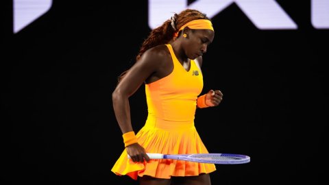Italian Open: Gauff survives Sierra scare to reach last 16