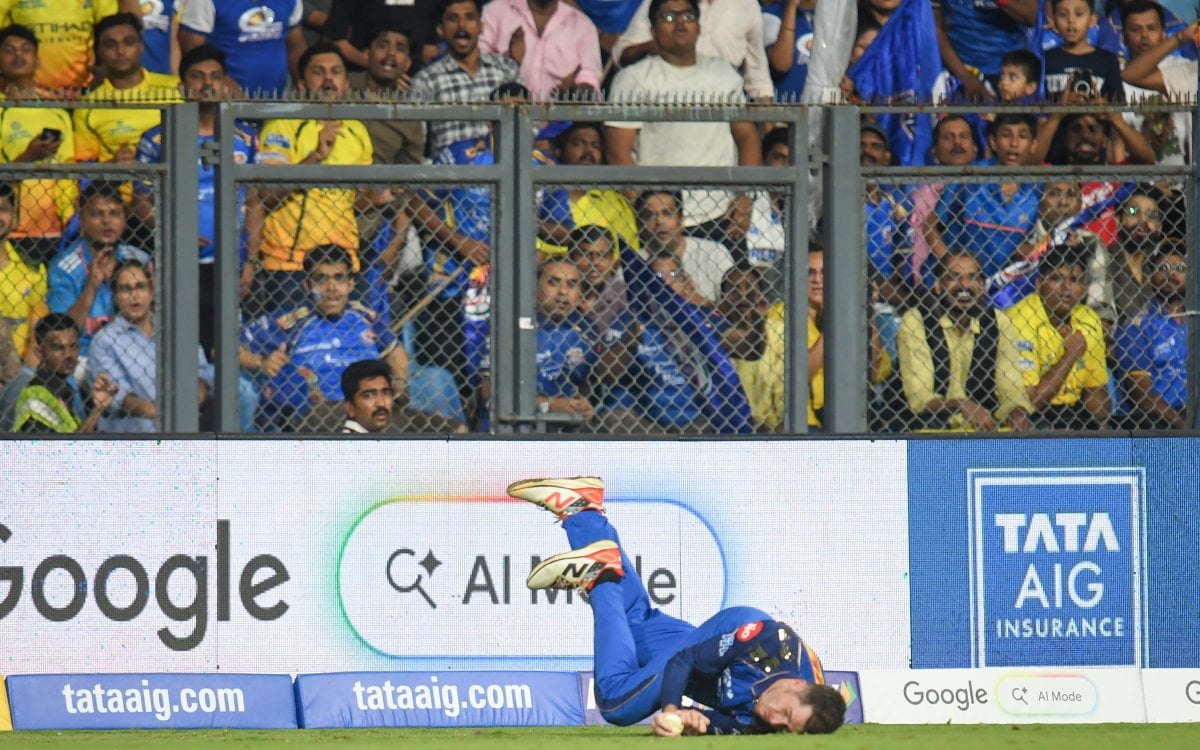 Santner Sidelined For A Month After Scans Reveal ACL Shoulder Injury On ...