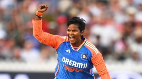 Womens Cricket की नई विकेट क्वीन बनने से एक विकेट दूर Deepti Sharma, झूलन गोस्वामी का वर्ल्ड रिकॉर्ड