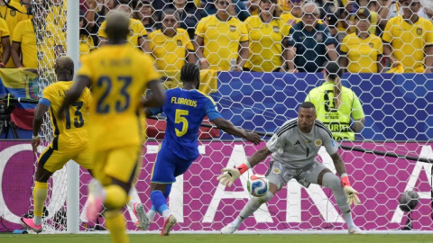 FIFA WC 2026: Room’s 15-save masterclass earns Curacao historic first World Cup point