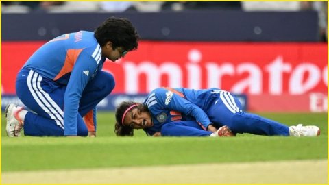 T20 World Cup के बीच Team India को लगा तगड़ा झटका, Shreyanka Patil हुईं बाहर