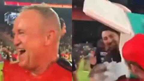 VIDEO: IPL जीत के बाद RCB के कोच के साथ हुई शरारत, टिम डेविड और फिल साल्ट ने डाला कोच पर ठंडा पानी