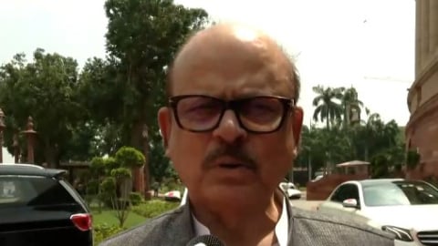 भारतीय हॉकी टीम की जर्सी का रंग बदलने पर विपक्षी नेताओं ने जताई निराशा 