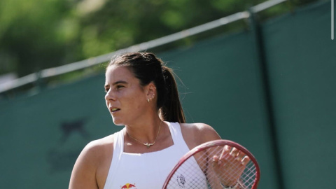 Wimbledon: Bouzkova, Navarro advance to third round with contrasting wins