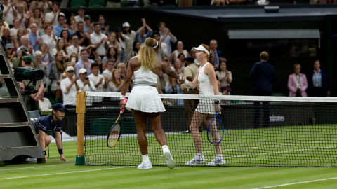 Wimbledon: Joint holds nerve to derail Serenas comeback