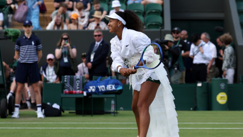 Wimbledon: Osaka storms into Wimbledon third round as kimono-inspired obi steals the spotlight