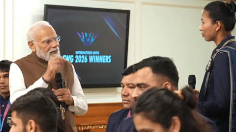 देश को सिल्वर दिलाने वाली लवलीना से प्रधानमंत्री ने पूछा- क्या हुआ, वो रेस्टोरेंट वाले से झगड़ा कर र
