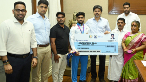तमिलनाडु: सीएम विजय ने कॉमनवेल्थ में पदक जीतने वाले एथलीटों को किया सम्मानित 