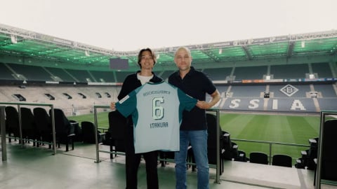 Japan defender Itakura returns to Borussia Monchengladbach from Ajax.