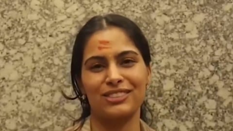 Olympic medallist shooter Manu Bhaker offers prayers at Ujjains Mahakaleshwar temple
