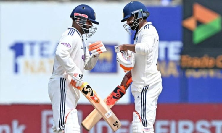 India set 372 runs target for Sri Lanka in first Test