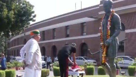 राष्ट्रीय खेल दिवस: गृह मंत्री अमित शाह, खेल मंत्री मांडविया, संसदीय कार्य मंत्री रिजिजू ने युवाओं को मेजर ध्यानचंद से प्रेरणा लेने की अपील की    