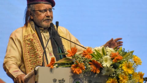 भाजपा नेता मिथुन चक्रवर्ती ने शुरू की बंगाल फुटबॉल एकेडमी बनाने की पहल
