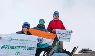 लखनऊ की पर्वतारोही पूर्वा धवन ने 5,826 मीटर ऊंची रुद्रगैरा चोटी पर फहराया तिरंगा