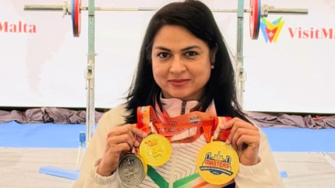 आईआरएस अधिकारी एकता बिश्नोई का वर्ल्ड मास्टर्स क्लासिक पावरलिफ्टिंग चैंपियनशिप में जलवा, जीते तीन गोल्ड मेडल