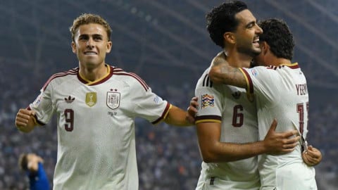 Merino scores twice to send Spain into Nations League quarterfinal