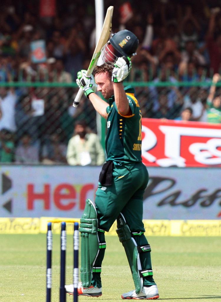 AB de Villiers celebrates his century