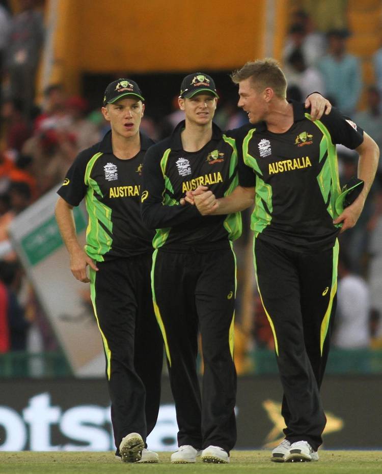 James Faulkner,Steve Smith and Adam Zampa celebrates fall of a wicket