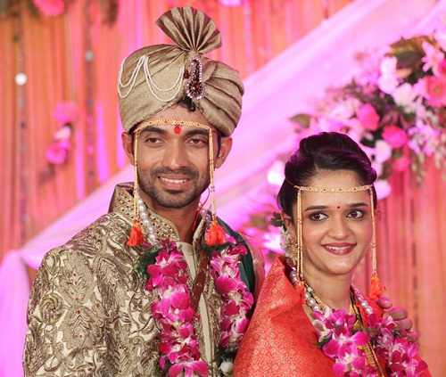 Ajinkya Rahane with his wife फोटो