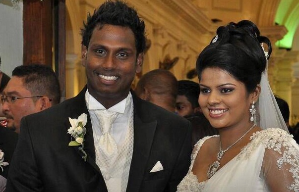 Angelo Mathews with wife Image