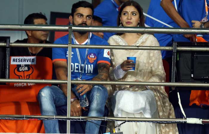 Hd Image for Cricket Anushka and Virat in Hindi