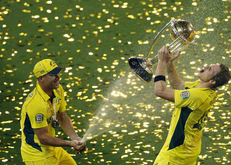 Australian Cricketers with World Cup Trophy in Tamil