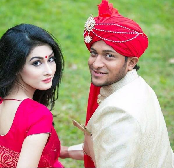 Bangladeshi Cricketer Shakib Al Hasan and his wife Umme Ahmed Shishir Image