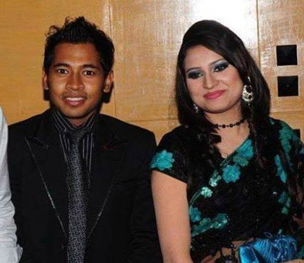 Hd Image for Cricket Bangladeshi cricketer Mushfiqur Rahim and his beautiful wife Jannatul Kifayet i
