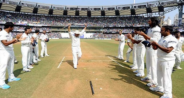 Hd Image for Cricket Bharat Ratna for Sachin as he retires from cricket with tears in his eyes in Hi