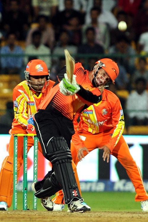 HD Image for cricket Champions League 2014 : Lahore Lions Vs Perth Scorchers in Tamil