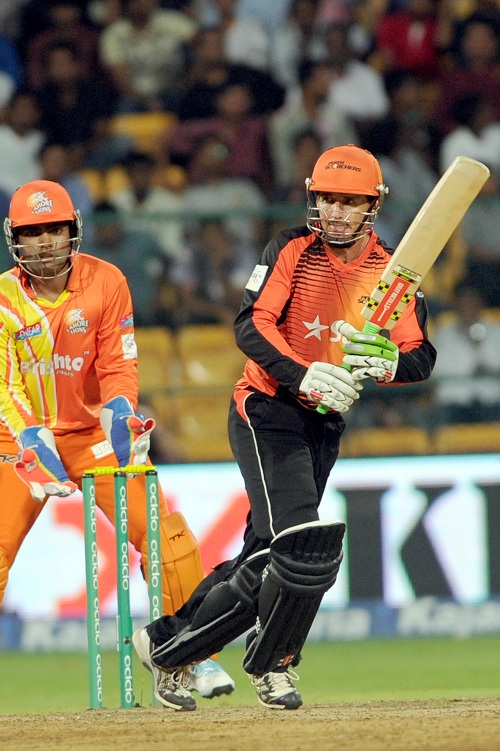 HD Image for cricket Champions League 2014 : Lahore Lions Vs Perth Scorchers in Tamil