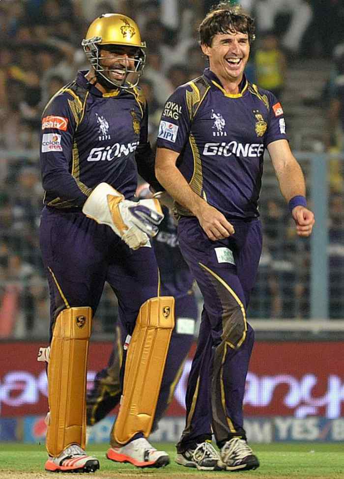 Brad Hogg and Robin Uthappa in Tamil